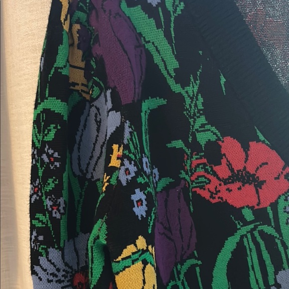 FARM Rio Black and Purple Floral Cardigan - Picture 3 of 4